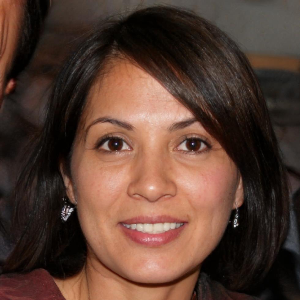 Fiona Blackwood, Senior Financial Analyst